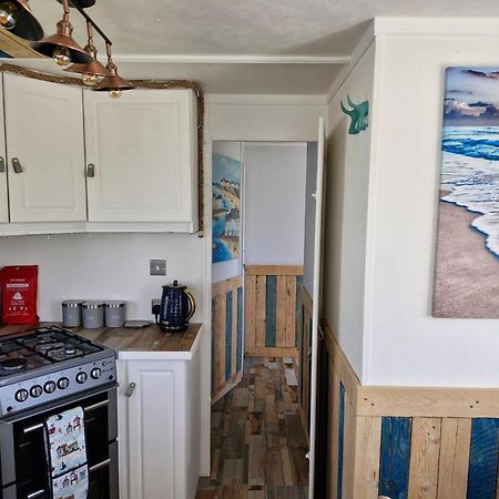 Driftwood Cabin - Dog Friendly Anderby Creek מראה חיצוני תמונה