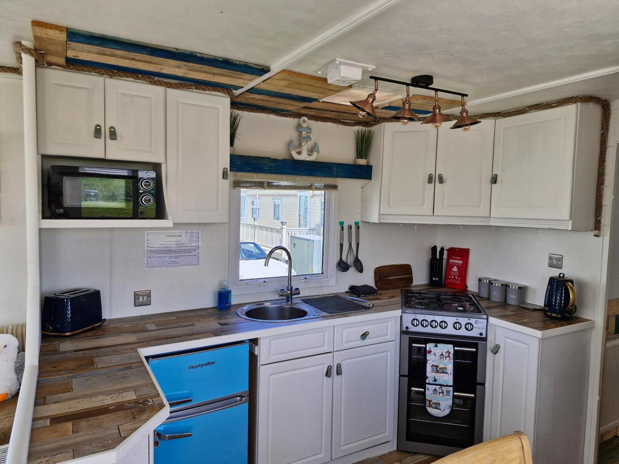 Driftwood Cabin - Dog Friendly Anderby Creek מראה חיצוני תמונה